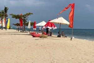 Utforska Nusa Lembongan med traditionell bil och lokal guide