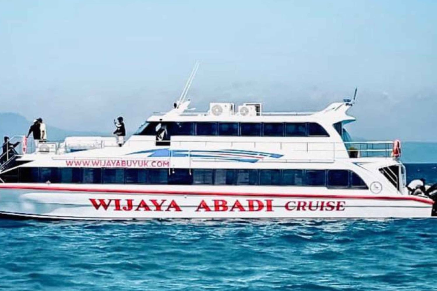 Szybki transport łodzią między Sanur a wyspą Gili