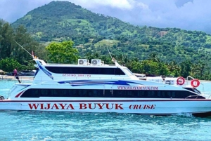 Szybki transport łodzią między Sanur a wyspą Gili