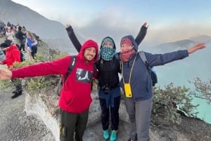 From Bali/Banyuwangi: Ijen Blue Fire Midnight Group Tour