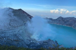 From Bali/Banyuwangi: Ijen Blue Fire Midnight Group Tour
