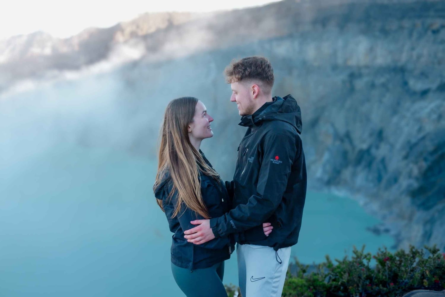 From Bali: Ijen Crater Overnight Volcano Trip with Sunrise