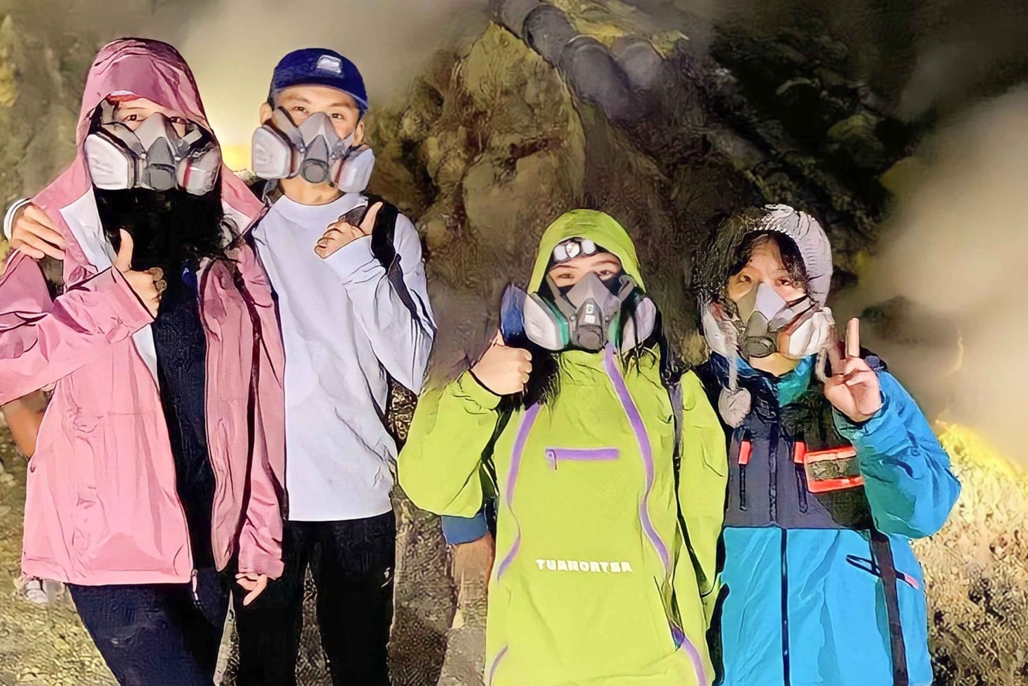 From Bali: Ijen Crater Overnight Volcano Trip with Sunrise