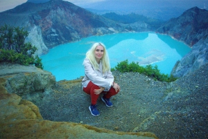 From Bali: Ijen Volcano Sunrise Hike with Transfer & All Fee