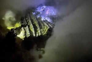 Vanuit Bali: Ijen Vulcano Hike & Blue Fire All Inclusive
