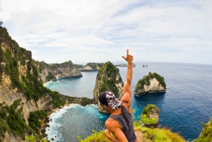 From Bali: Nusa Penida Small Group Tour by Speed Boat