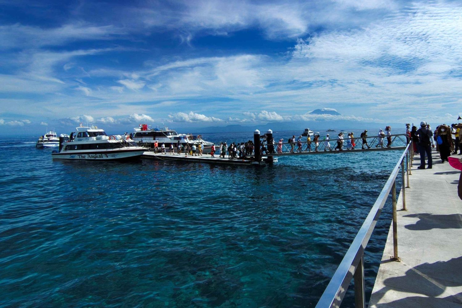 From Bali: Nusa Penida VIP Speedboat & Beach Club Day Trip