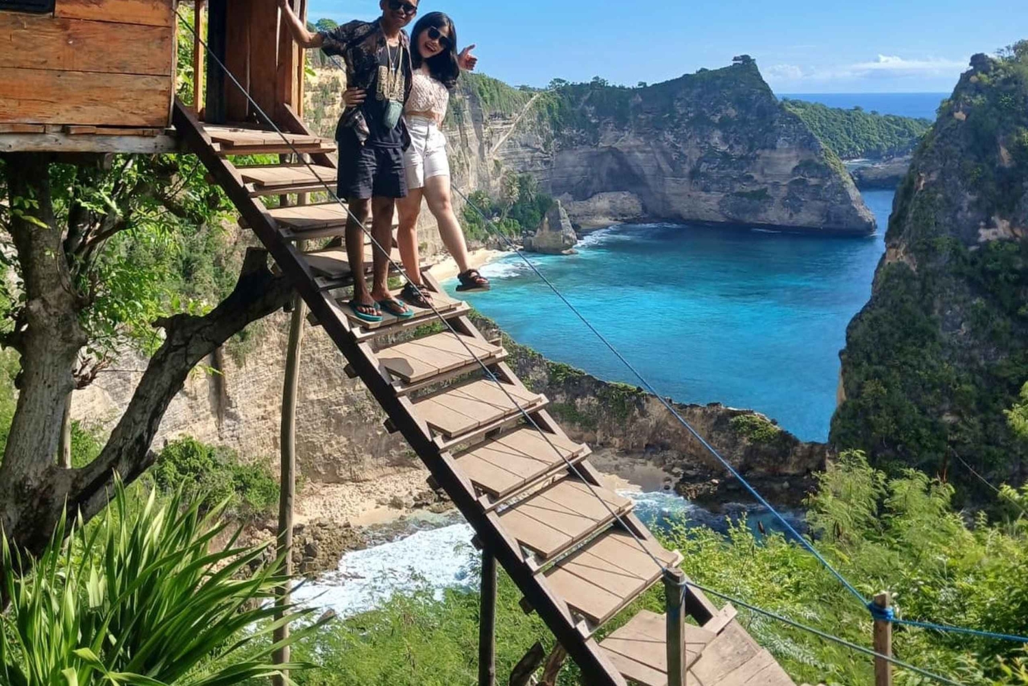 From Bali: Private Tour Highlights East and West Nusa Penida