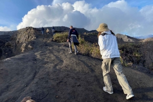 From Malang/Surabaya: Mount Bromo and Ijen Crater 2-Day Tour