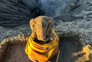 From Malang/Surabaya: Mount Bromo and Ijen Crater 2-Day Tour