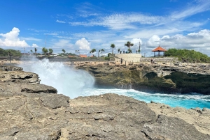 Från Penida: Lembongan-tur med kajakpaddling och lunchbuffé