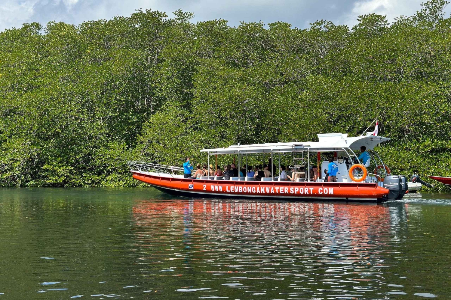 From Penida: Manta Snorkeling with Buffet Lunch and Kayaking