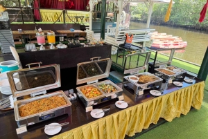 From Penida: Manta Snorkeling with Buffet Lunch and Kayaking