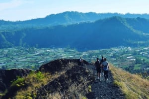 From Ubud: Mount Batur Hiking With Hotspring