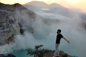 From Yogyakarta or Surabaya: Mount Bromo and Ijen Blue Fire
