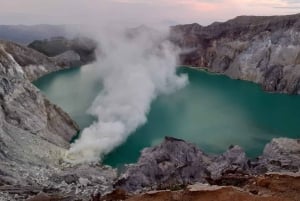 From Yogyakarta or Surabaya: Mount Bromo and Ijen Blue Fire
