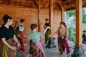 Gianyar: laboratorio culturale balinese con danza e musica