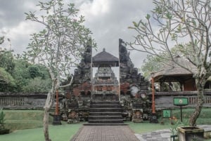 Bali: Excursão de meio dia ao pôr do sol no Templo de Tanah Lot