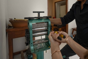 Zilveren sieraden maken in de buurt van het apenbos van Ubud