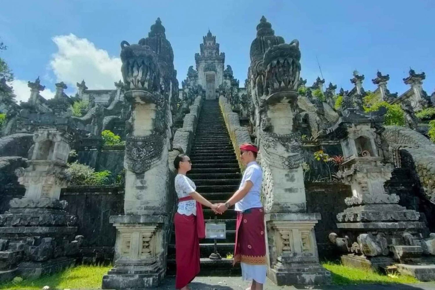Excursão ao Templo Majestic Gate To Heaven Lempuyang com destaque em Bali