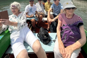 ジャカルタ：ジャワ島からバリ島への列車ツアー（ホテル宿泊付き）