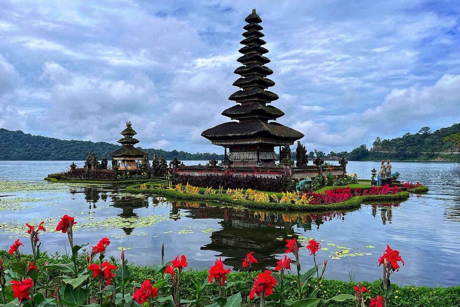 Bali : Jatiluwih Rice Terrace, Banyumala waterfall & Temple
