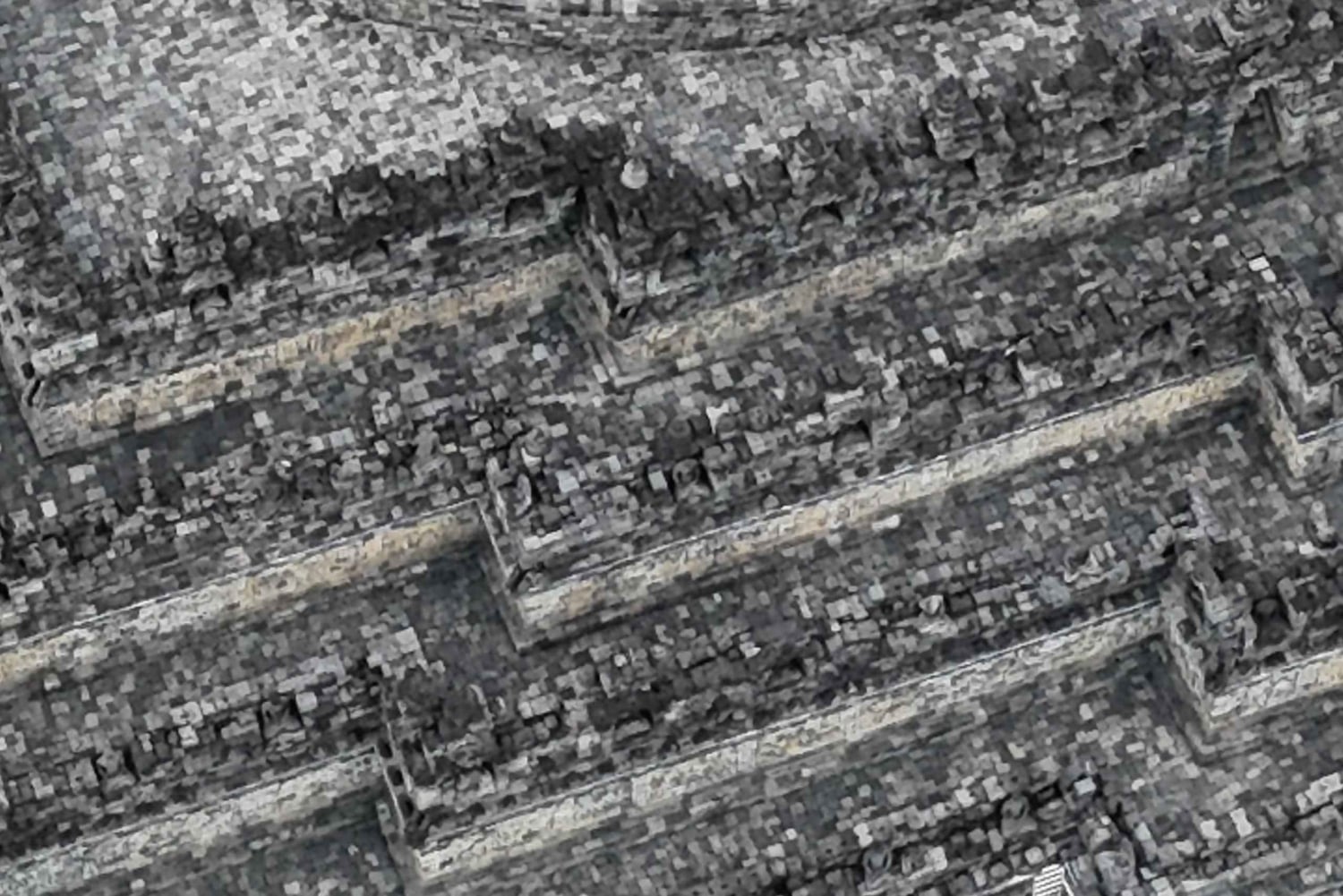 'Java Highlights: Yogyakarta to Bromo & Ijen Volcanoes'