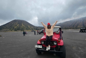 'Java Highlights: Yogyakarta to Bromo & Ijen Volcanoes'