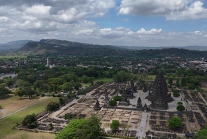 'Java Highlights: Yogyakarta to Bromo & Ijen Volcanoes'