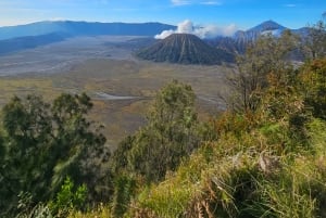 'Java Highlights: Yogyakarta to Bromo & Ijen Volcanoes'