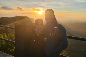 'Java Highlights: Yogyakarta to Bromo & Ijen Volcanoes'