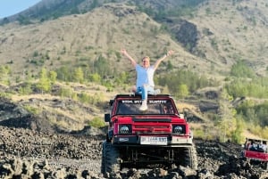 Kintamani: caminhada de jipe ao nascer do sol com fontes termais naturais