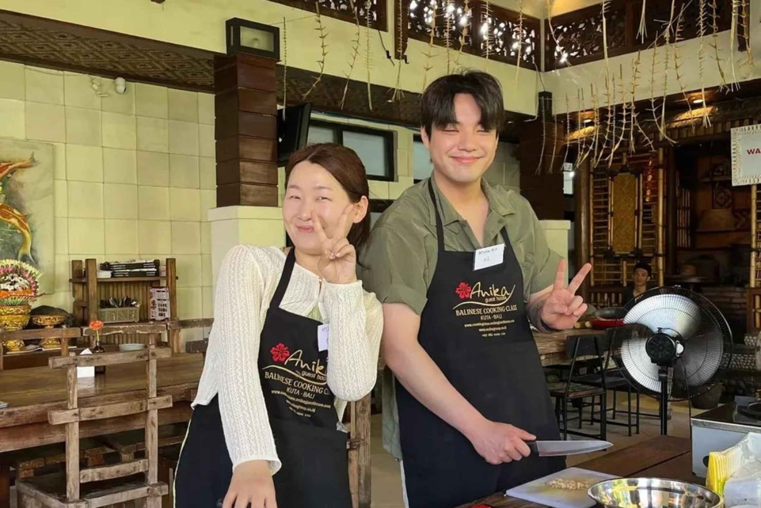 Kuta: Balinesisk madlavningskursus og markedstur med gratis afhentning