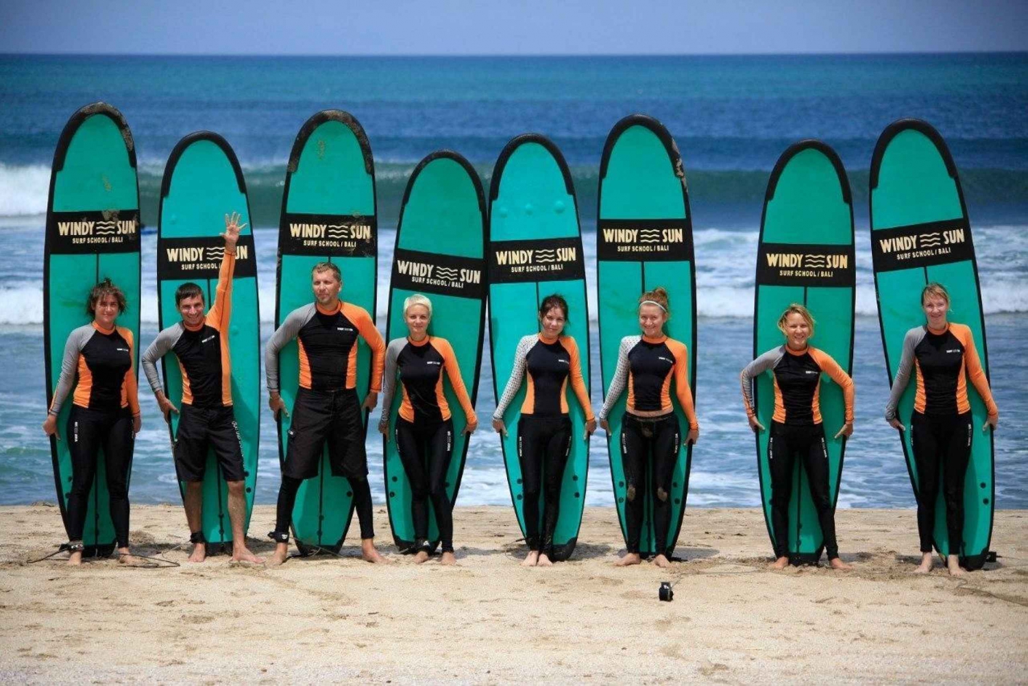 Praia de Kuta, Bali: Aulas de surfe para iniciantes e intermediários