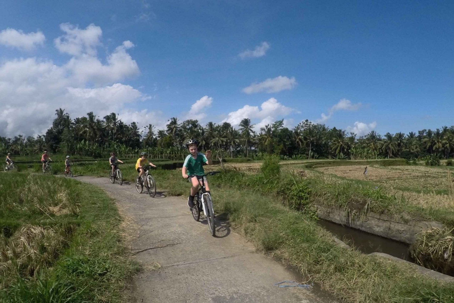 جولة ركوب الدراجات الثقافية والطبيعية في كينتاماني