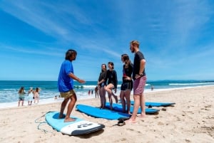 クタ サーフィン レッスン: 2 時間サーフィン レッスン