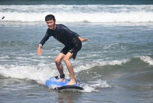 クタ サーフィン レッスン: 2 時間サーフィン レッスン