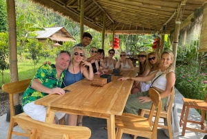 Lokasari: Kaffeeplantage-Tour, Kräutertee & reiner Honig