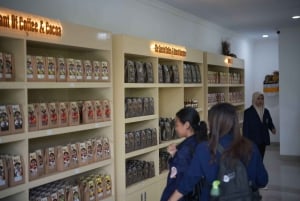 Lokasari: Kaffeeplantage-Tour, Kräutertee & reiner Honig