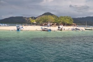 Lombok: Wypożycz prywatny samochód z kierowcą-przewodnikiem