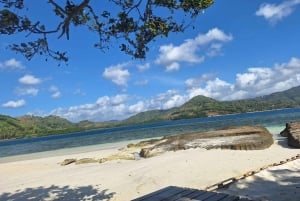 Lombok: Wypożycz prywatny samochód z kierowcą-przewodnikiem