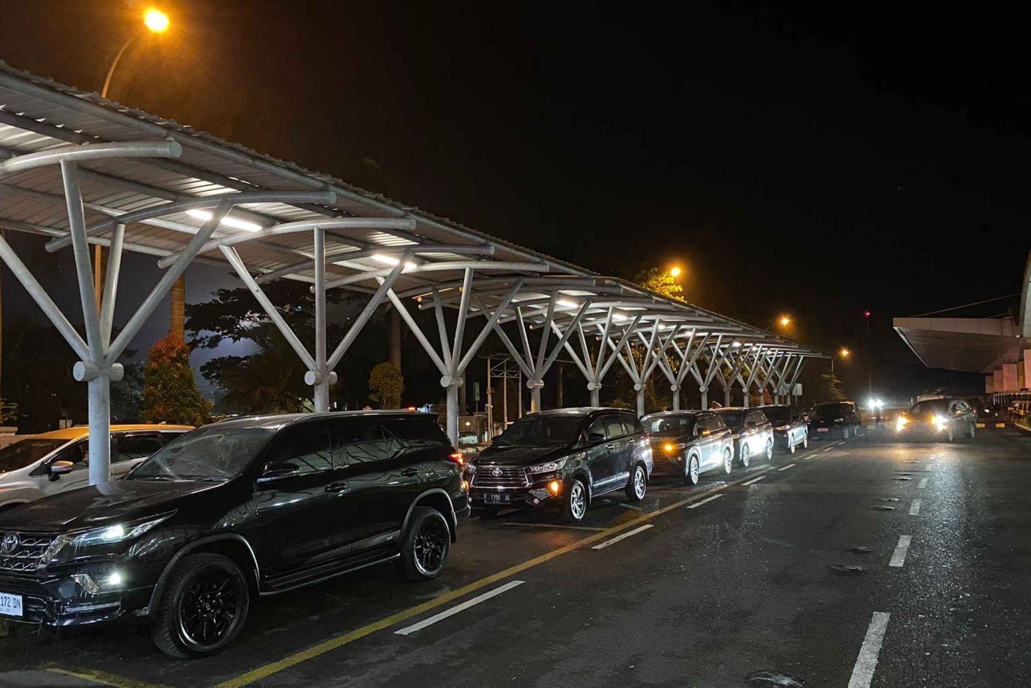 Carro particular em Lombok com motorista