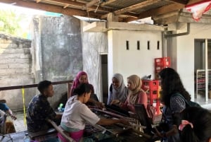 Lombok: Privatwagen mit Fahrer