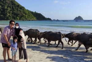 Lombok: Privatwagen mit Fahrer