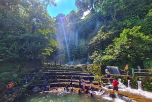 Lombok Solo-Gruppenabenteuer: Dschungelwanderung & Wasserfälle