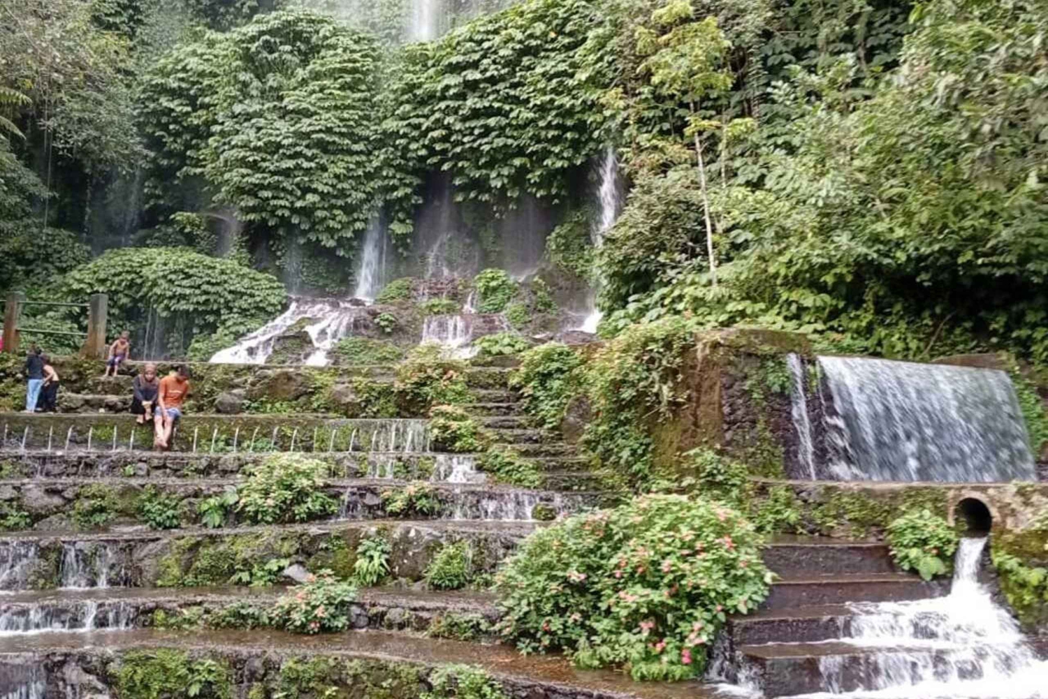 Lombok: Waterfalls, Coffee Plantation & Sasak Village Tour