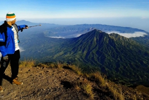 Bali : Mount Agung Sunrise Trekking via Besakih Temple