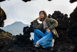 Monte Batur: Excursión Todo Incluido en Jeep al Amanecer y Lava Negra