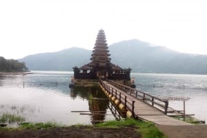 Góra Batur: wycieczka rowerowa po czarnej lawie z naturalnymi gorącymi źródłami