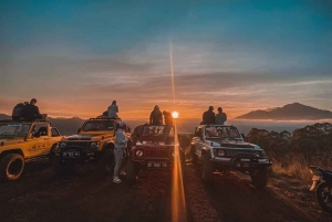 Mont Batur : Jeep 4WD guidée Lever de soleil et source d'eau chaude naturelle